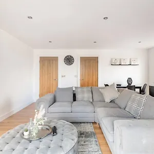 Apartment Luxurious 3-bed Penthouse In Sheffield, Handsworth
